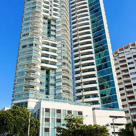 Con Vista Al Mar En Edificio Infinito